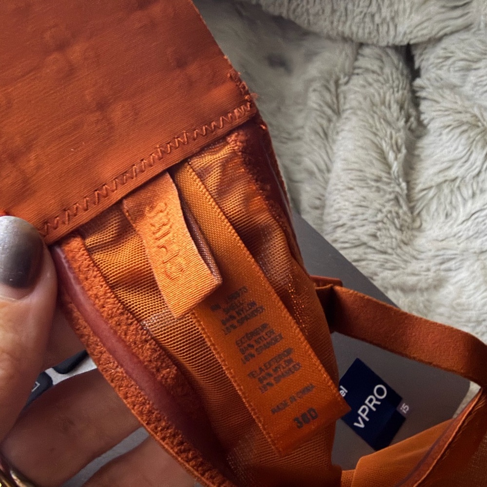 SKIMS Rust Brown Women's Bra - Picture 2 of 3